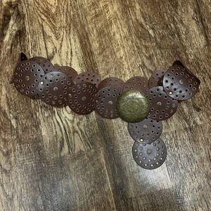 Western circle belt brown with brass hardware